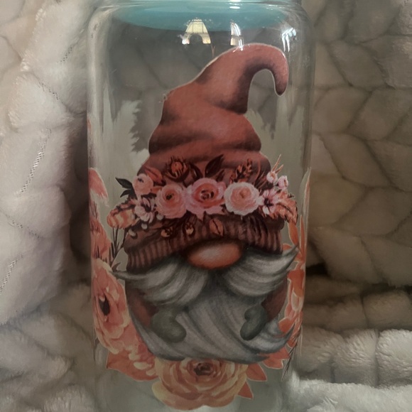 16 oz  glass tumbler in gnome decor - Picture 1 of 3